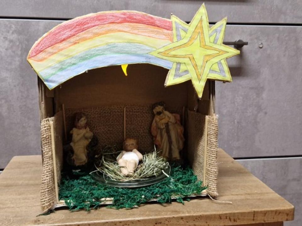 Krippe von Religionsschülern