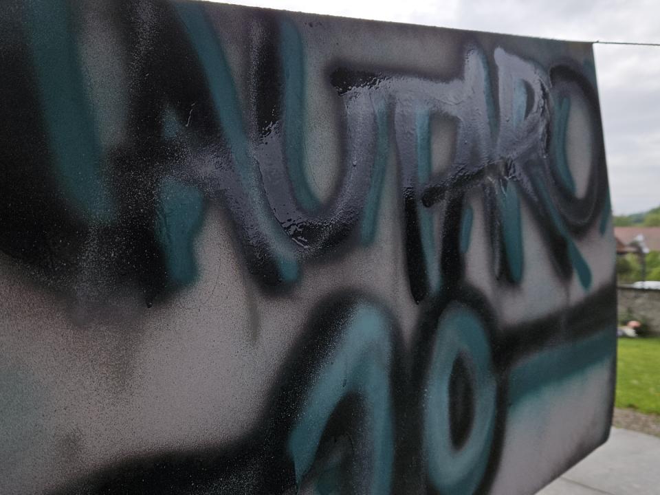 Sprungbrett - Grafitti