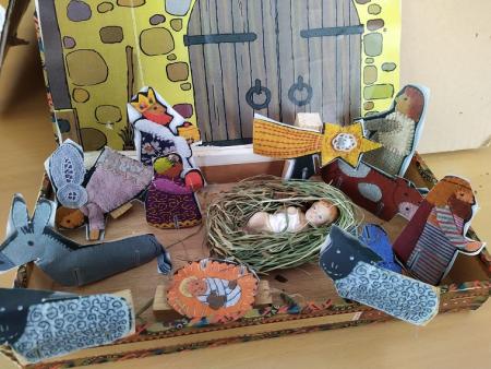 Krippe von Religionsschülern