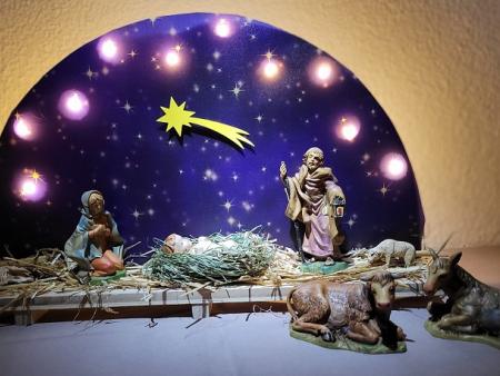 Krippe von Religionsschülern