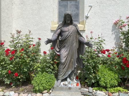 Die Christusstatue bei der Katholischen Kirche Stein am Rhein