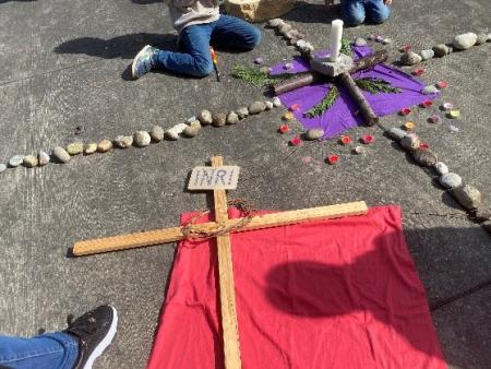 Das Kreuz aus Steinen